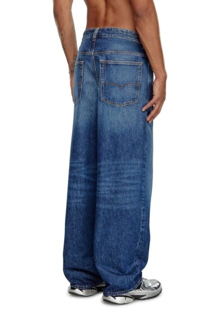 Relaxed Jeans 1999 Macro